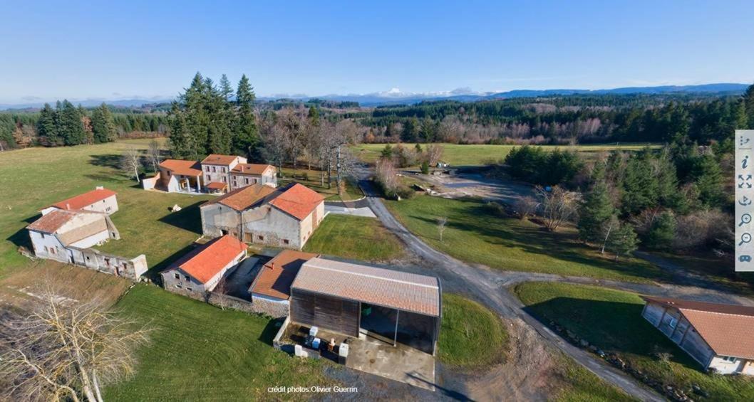 Les Chambres D'Hotes De La Frissonnette Auzelles Bagian luar foto