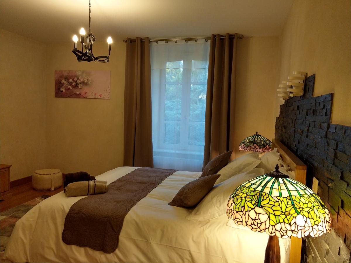 Les Chambres D'Hotes De La Frissonnette Auzelles Bagian luar foto