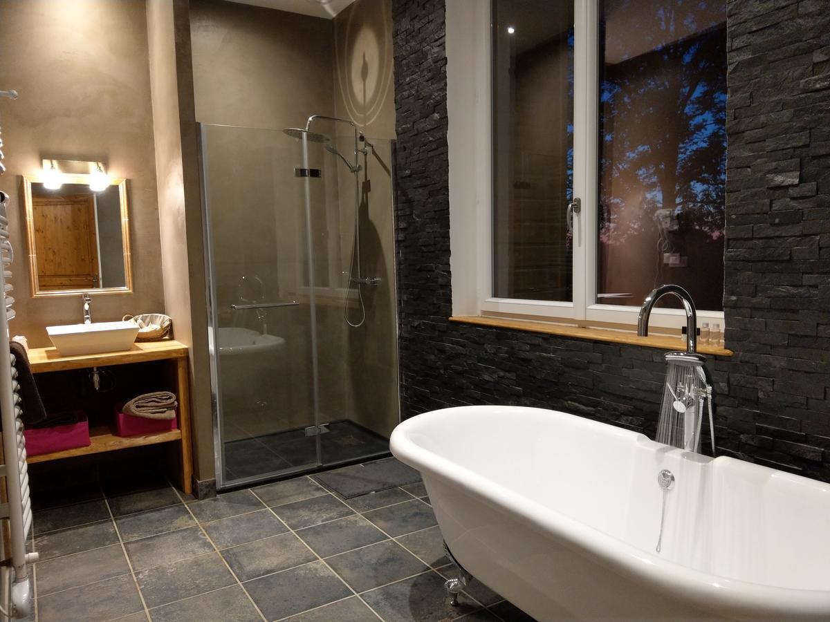 Les Chambres D'Hotes De La Frissonnette Auzelles Bagian luar foto