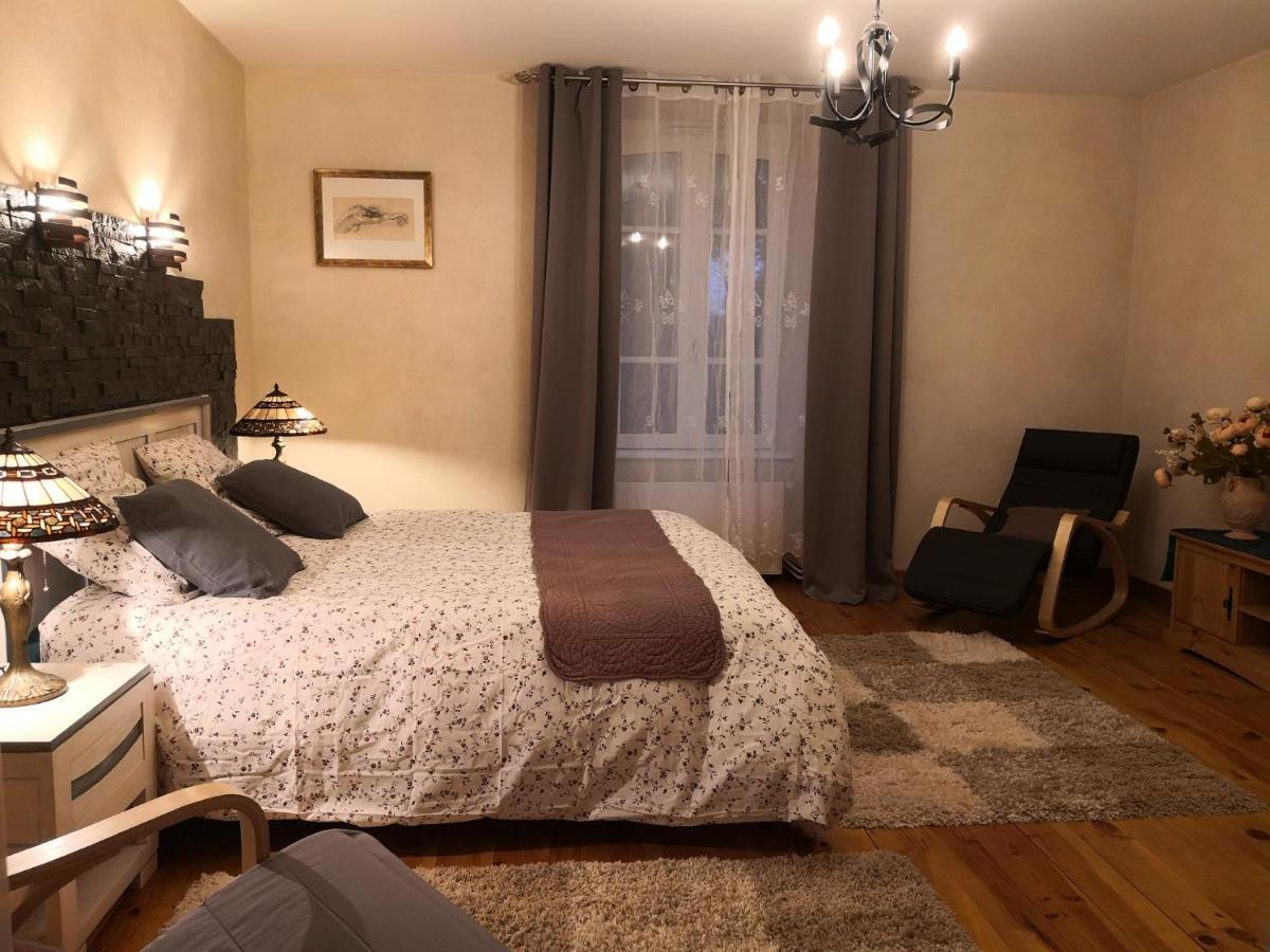 Les Chambres D'Hotes De La Frissonnette Auzelles Bagian luar foto