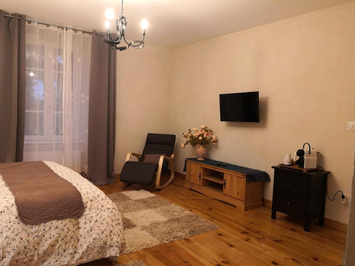 Les Chambres D'Hotes De La Frissonnette Auzelles Bagian luar foto